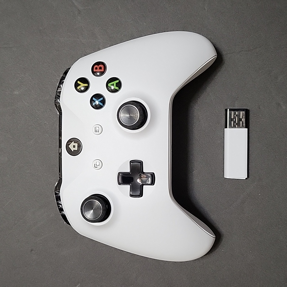 Gaming Controller [NIB]